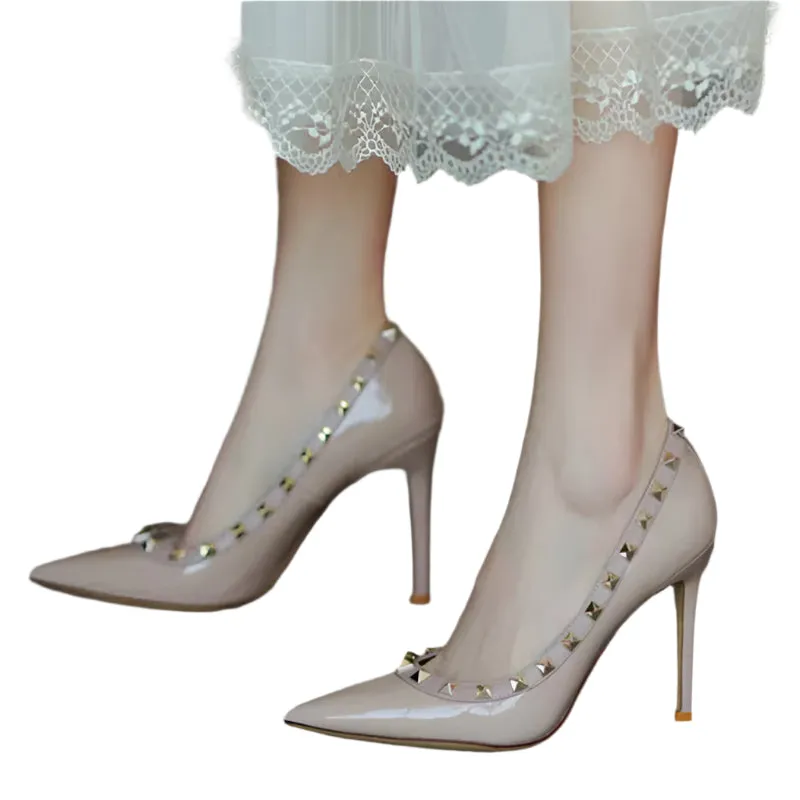Lady Lock Studs Sexy Real Leather Pointed Toe Shiny Pumps – Trendy Fashion Shoes
