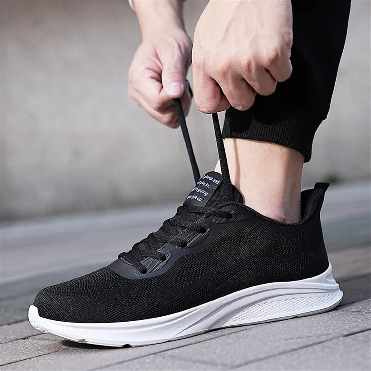 Mens Shoes Mesh Breathable Lace Up Solid Color Casual Fashion Simple Shoes Running Sneaker Rack for Men Bedroom